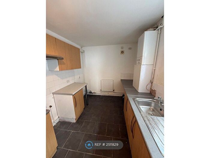 3 Bedroom Terraced House To Rent In Lord Street, Grimsby, DN31
