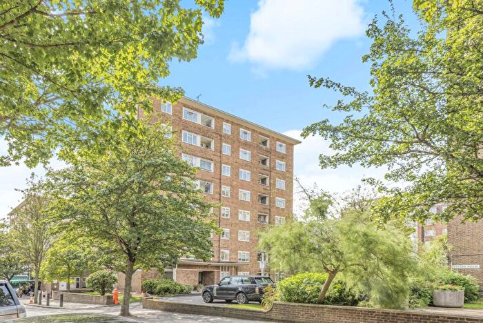 3 Bedroom Flat To Rent In Wellington Road, St. John's Wood, NW8