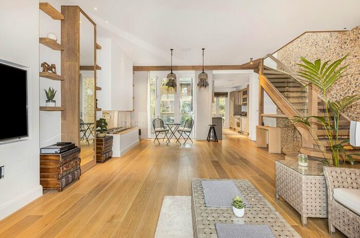 4 Bedroom Terraced House To Rent In Limerston Street, Chelsea, SW10