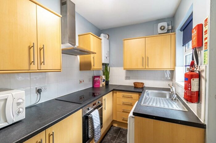 3 Bedroom Terraced House To Rent In Harefield Road, Sheffield, S11