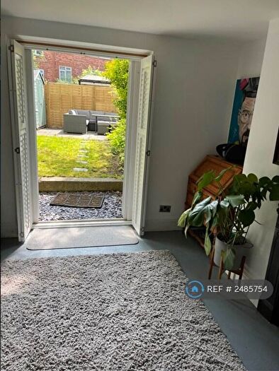 2 Bedroom Flat To Rent In Dartmouth Road, London, SE23