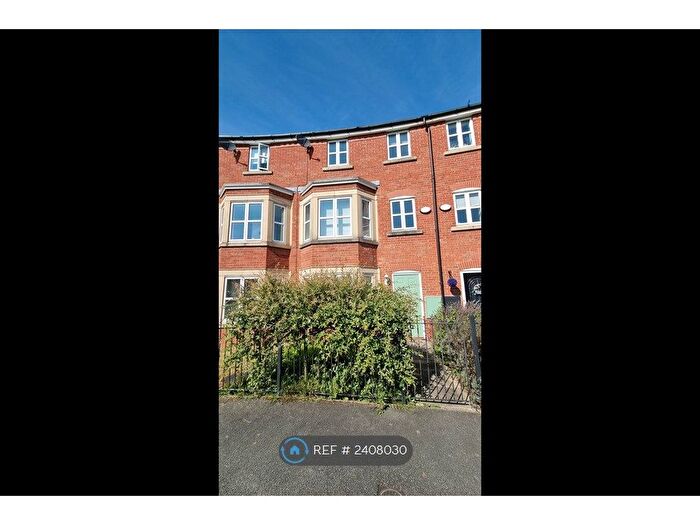 4 Bedroom Terraced House To Rent In Portland Road, Great Sankey, Warrington, WA5