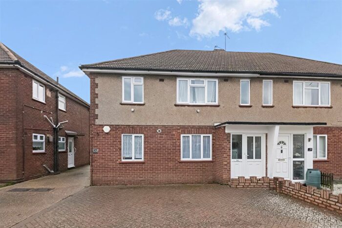 2 Bedroom Maisonette For Sale In Grosvenor Avenue, Hayes, UB4