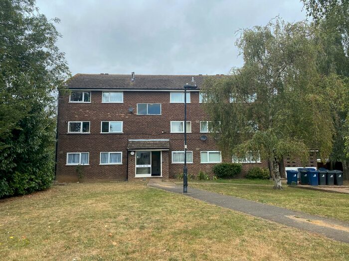 1 Bedroom Flat To Rent In Hazelmere Close, Northolt Middlesex, UB5