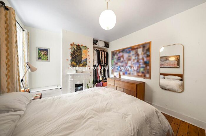 2 Bedroom Flat For Sale In Cheltenham Road, Upper Nunhead, London, SE15