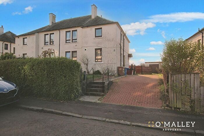 2 Bedroom Flat To Rent In Blackfaulds Street, Coalsnaughton, Tillicoultry, FK13