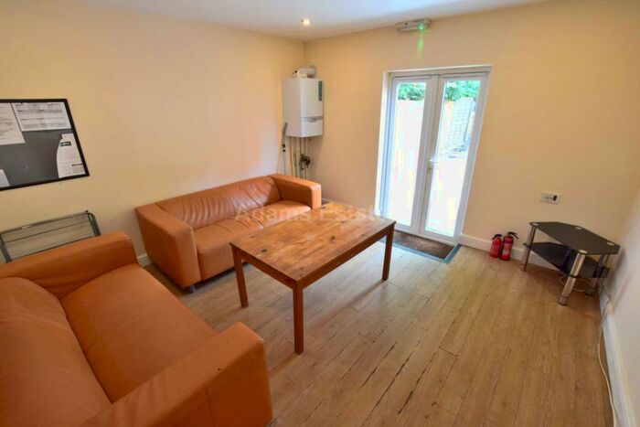 7 Bedroom Terraced House To Rent In Addington Road, Reading, RG1
