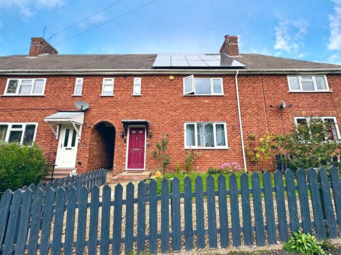 3 Bedroom Terraced House For Sale In Welton Road Braunston Northants, NN11