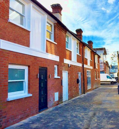 1 Bedroom Terraced House To Rent In Laurel Avenue, Twickenham, TW1