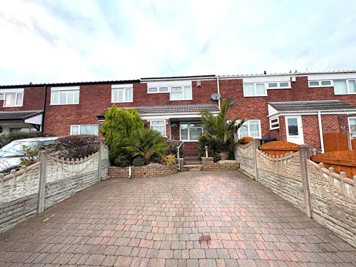 3 Bedroom Terraced House For Sale In Foredraft Close, Birmingham, B32
