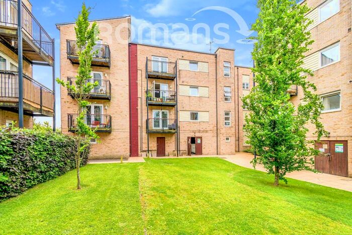 2 Bedroom Apartment To Rent In Chandlers Ford, Hampshire, SO53