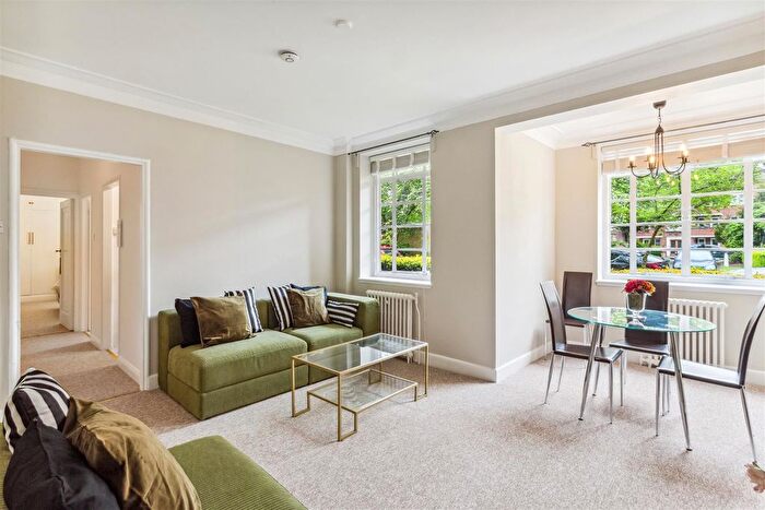 1 Bedroom Flat To Rent In Watchfield Court, Sutton Court Road, London, W4