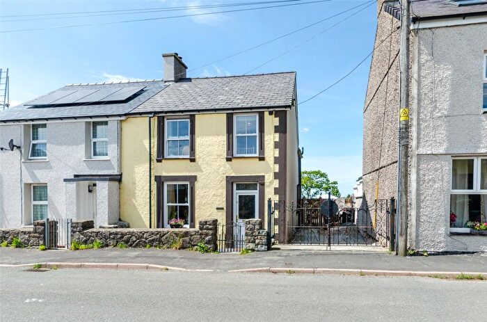 3 Bedroom Semi-Detached House For Sale In Waunfawr, Caernarfon, Gwynedd, LL55