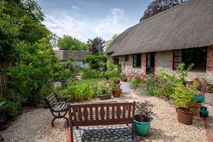 3 Bedroom Barn Conversion For Sale In Salisbury Road, Shaftesbury, SP7