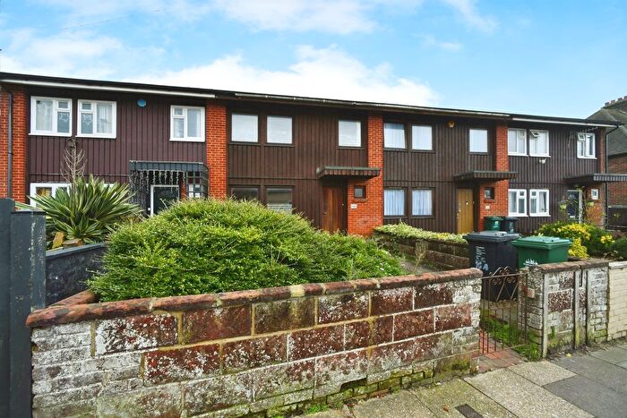 3 Bedroom Terraced House For Sale In The Broadway, Brighton, BN2