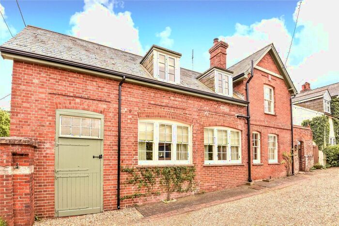 3 Bedroom Detached House To Rent In Bishops Sutton Road, Bishop's Sutton, Alresford, SO24