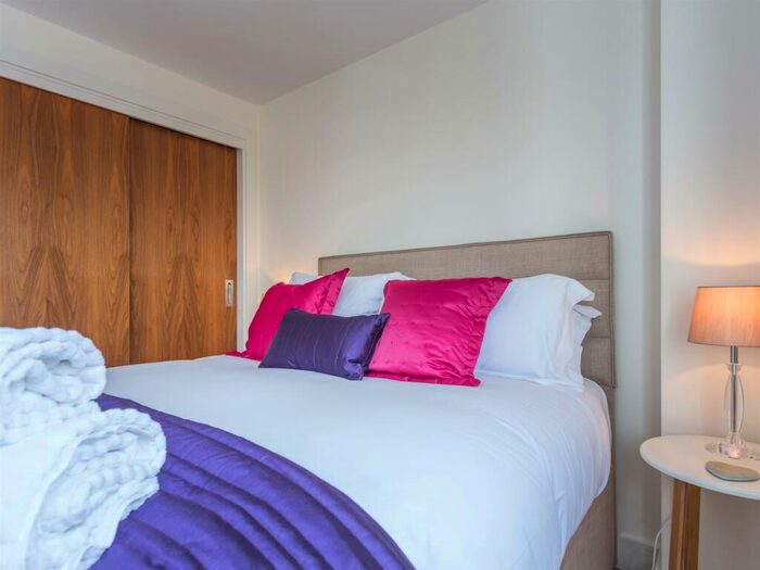 2 Bedroom Apartment To Rent In High Street, Poole, BH15
