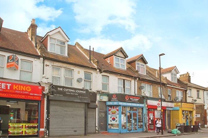 2 Bedroom Flat To Rent In Whitton Road, Hounslow, TW3