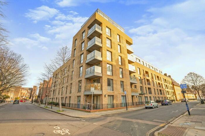 2 Bedroom Flat To Rent In Palm House, London, SE11