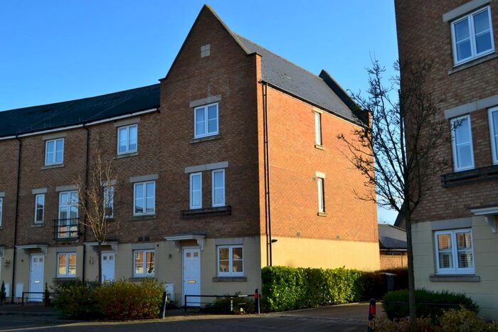 4 Bedroom Semi-Detached House To Rent In Parkers Circus, Chipping Norton OX7