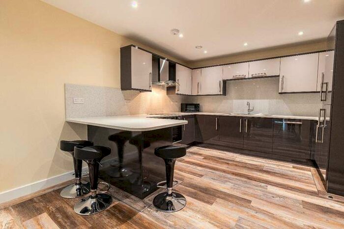 3 Bedroom Apartment To Rent In 16 Ecco, S11