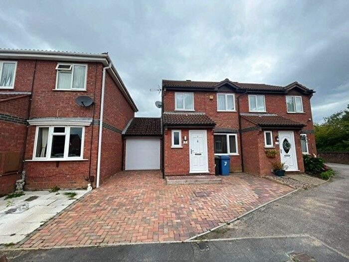 3 Bedroom Semi-Detached House To Rent In Innes End, Pinewood, IP8