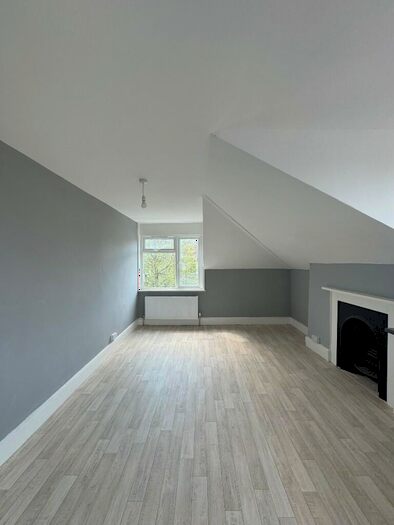 2 Bedroom Flat To Rent In Clarendon Villas, Hove, East Sussex, BN3