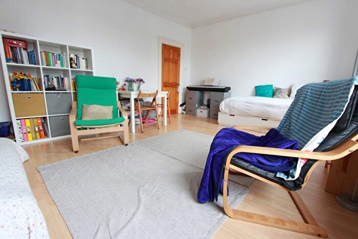 2 Bedroom Flat To Rent In Rectory Road, London, N16