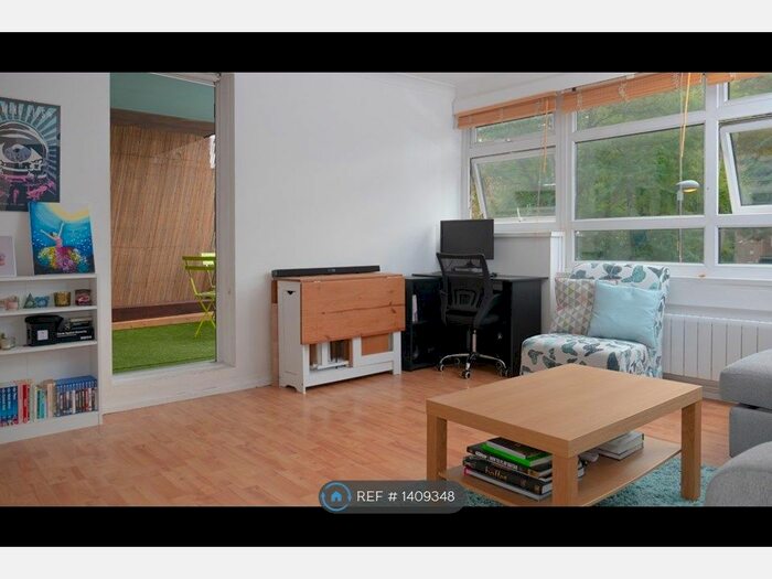 1 Bedroom Flat To Rent In Fairview House, London, SW2