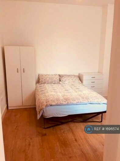 Studio To Rent In Sidney Avenue, London, N13