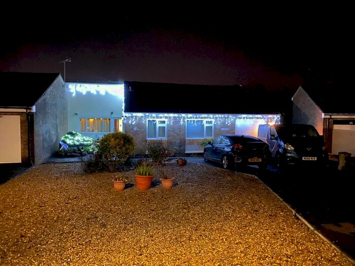 3 Bedroom Detached Bungalow To Rent In Ewenny Close, Barry CF63