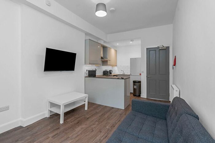 2 Bedroom Flat To Rent In Sciennes, Edinburgh, EH9