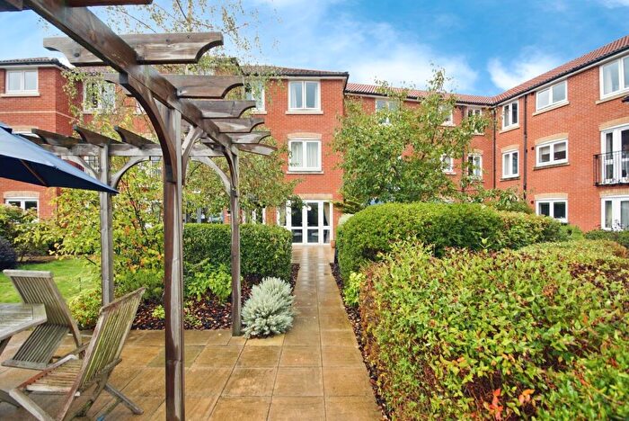 1 Bedroom Flat For Sale In Maywood Crescent, Bristol, Avon, BS16