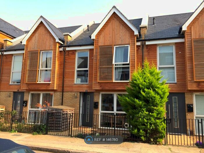 4 Bedroom Terraced House To Rent In Third Cross Road, Twickenham, TW2