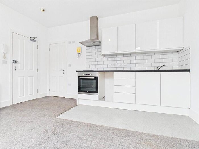 Studio To Rent In Rowlands Road, Worthing, West Sussex, BN11