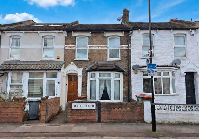 3 Bedroom Terraced House For Sale In Caistor Park Road, Stratford, London, E15