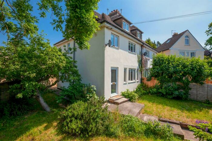 3 Bedroom Semi-Detached House To Rent In Osbourne Close, Upper Wolvercote, OX2