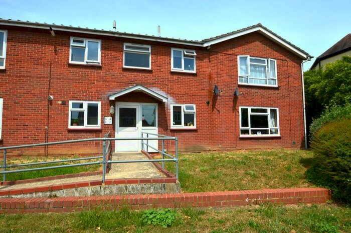 2 Bedroom Flat For Sale In Bowmans Park, Castle Hedingham, CO9
