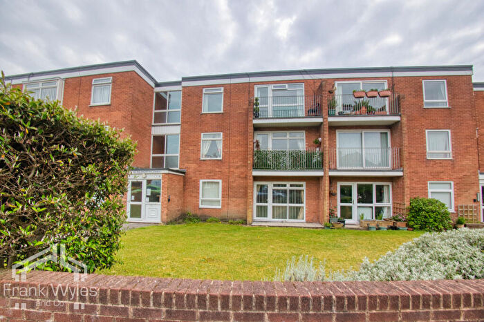 2 Bedroom Flat For Sale In Flat, Kenilworth Court, St. Davids Road South, Lytham St. Annes, Lancashire, FY8