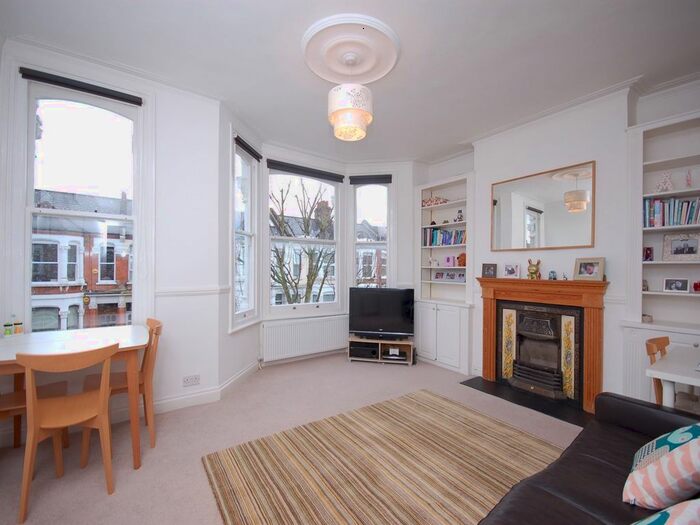 2 Bedroom Flat To Rent In Leighton Gardens, Kensal Rise, NW10