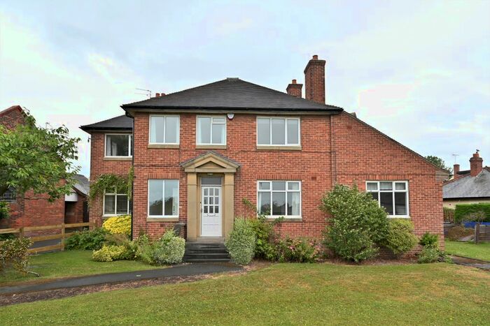 3 Bedroom Detached House To Rent In Woodlands Drive, Harrogate, HG2