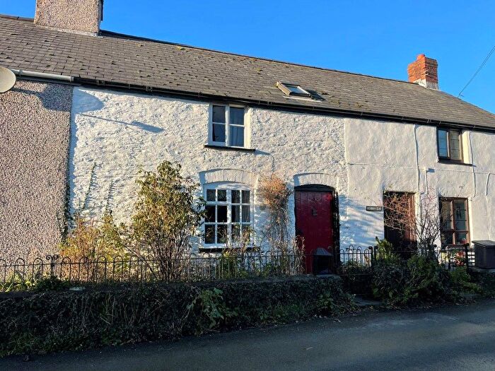 2 Bedroom Terraced House For Sale In Darowen, Machynlleth, Powys, SY20