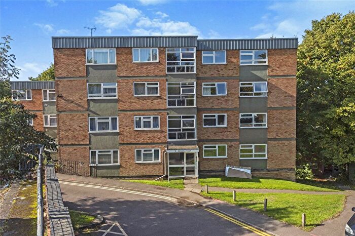 1 Bedroom Flat For Sale In Ketton Close, Luton, Bedfordshire, LU2