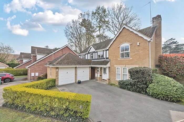 5 Bedroom Detached House For Sale In Grange Close, Nascot Wood, Watford, WD17