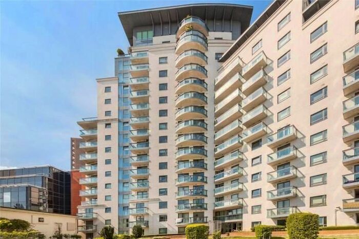 2 Bedroom Flat For Sale In City Tower, Limeharbour, London, E14