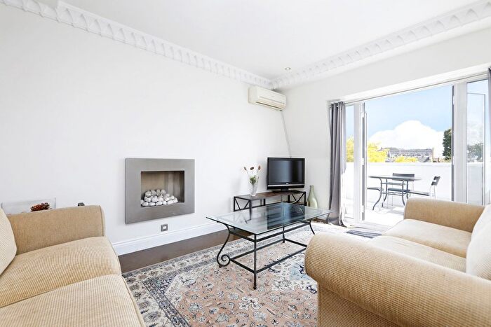 2 Bedroom Flat To Rent In Earls Court Road, London, W8