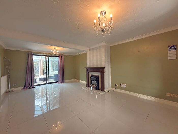 4 Bedroom Property To Rent In Bonham Place, Carterton, OX18