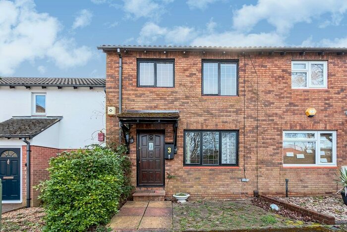 3 Bedroom Terraced House To Rent In Beecham Berry, Basingstoke, Hampshire, RG22