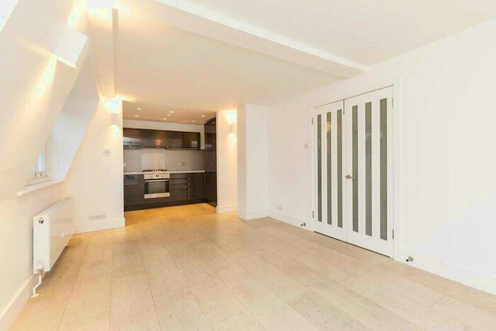 1 Bedroom Flat To Rent In Berry Street, Clerkenwell, EC1V