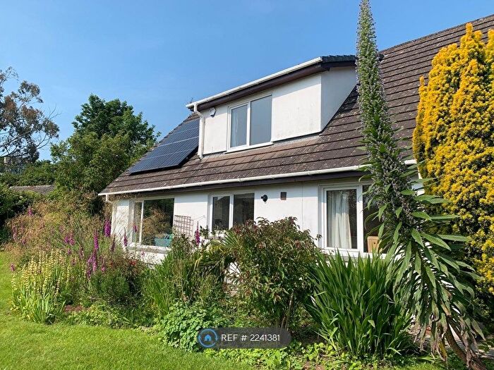 2 Bedroom Detached House To Rent In Swanpool, Falmouth, TR11
